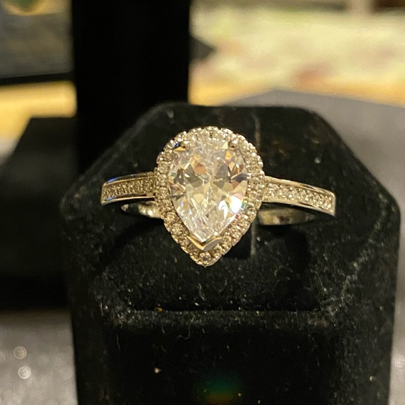 RING SiZE 10 - Picture 1 of 8